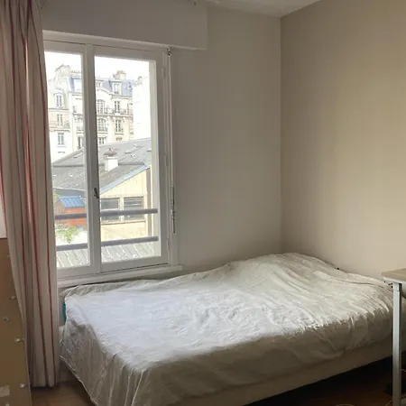 Apartment Spacious With Balcony